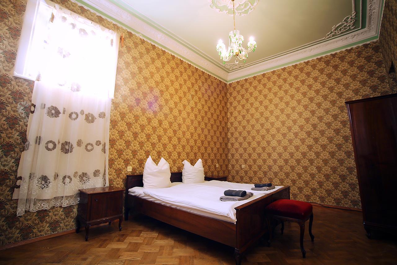 Guest House Old Kutaisi Exterior photo