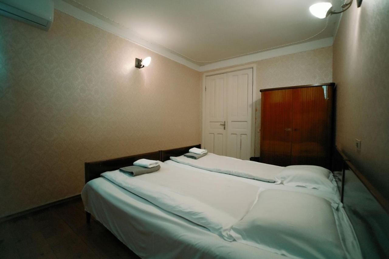 Guest House Old Kutaisi Exterior photo
